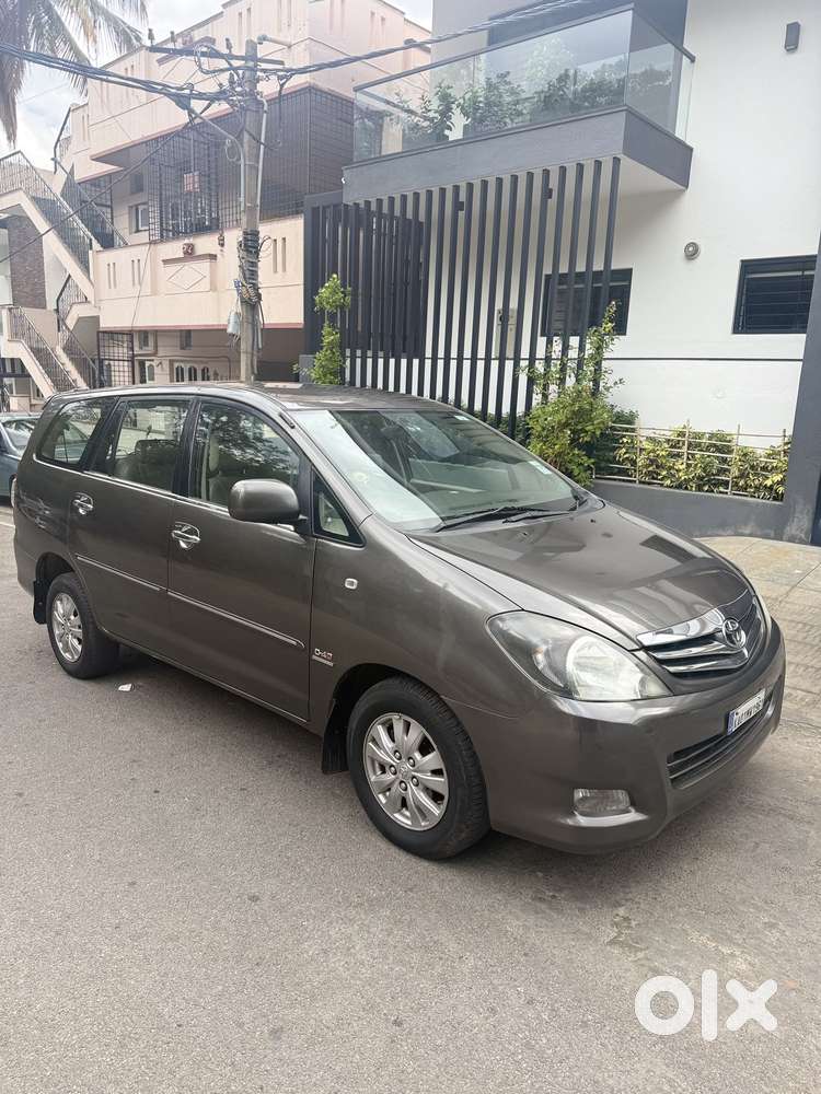 Toyota Innova 2.5 V 7 Str, 2011, Diesel