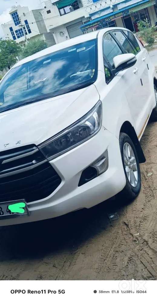Toyota Innova Crysta 2017 Diesel 220000 Km Driven