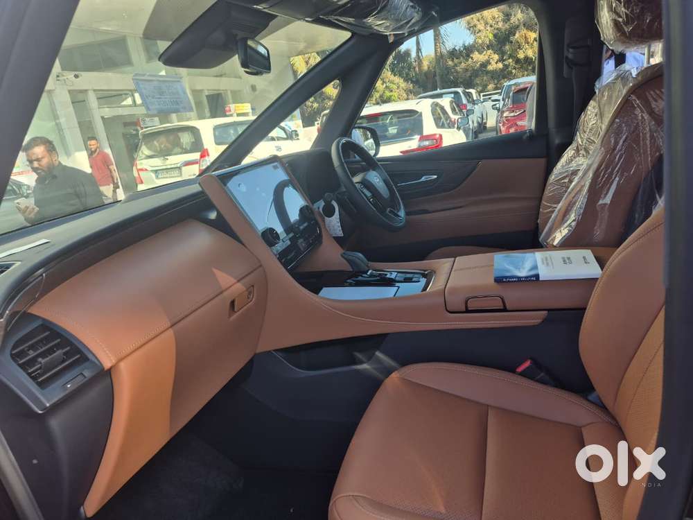 Toyota Vellfire 2.5 Hybrid, 2025, Petrol