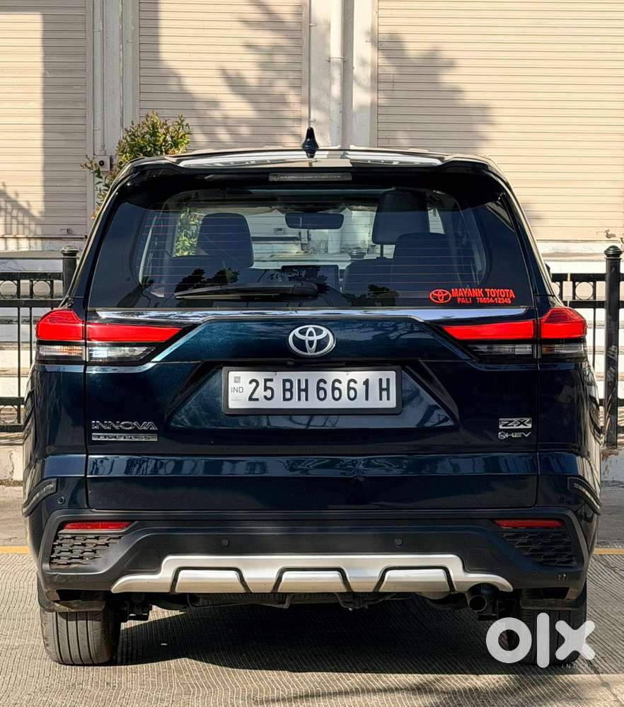 Toyota Innova Hycross 2.0 Zx Hybrid 7 Str, 2025, Petrol