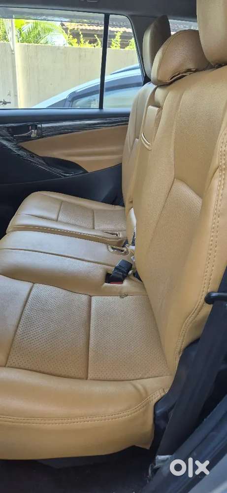 Toyota Innova Crysta 2016