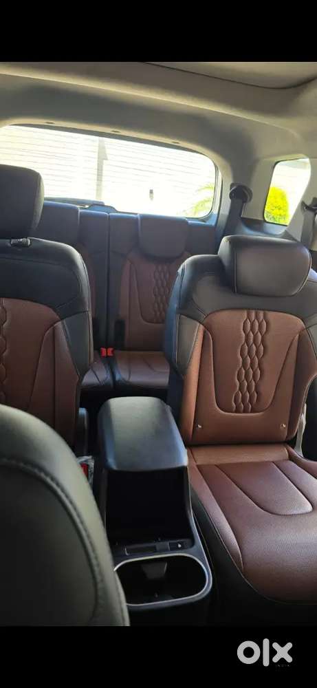 Hyuandai Alcazar Plantinum O 6 Seater Automatic