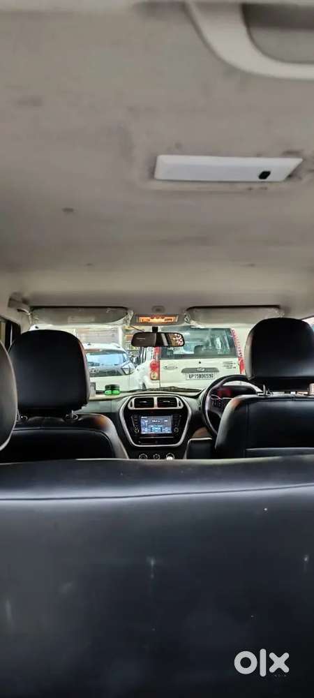 Mahindra Tuv 300 2018