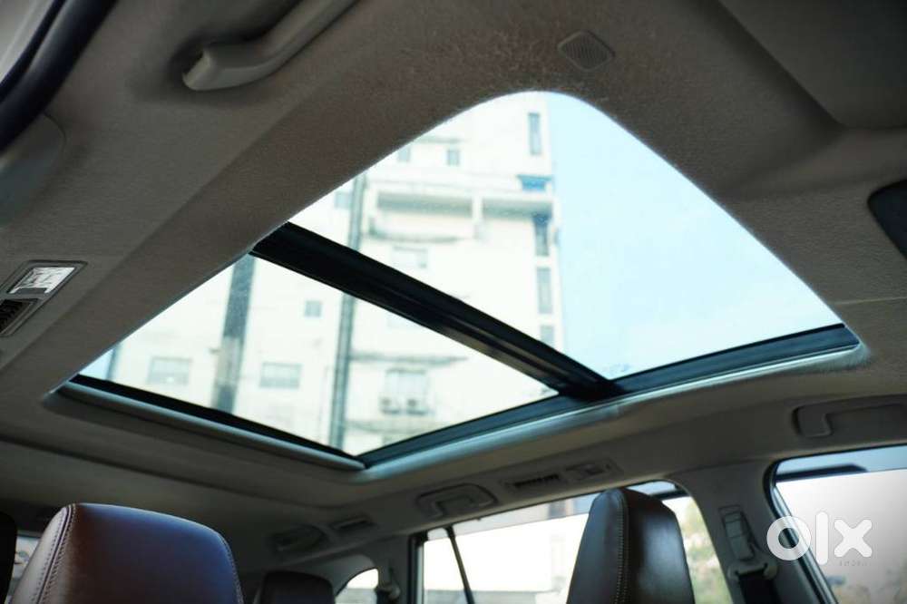 Toyota Innova Hycross 2.0 Zx Hybrid 7 Str, 2023, Petrol