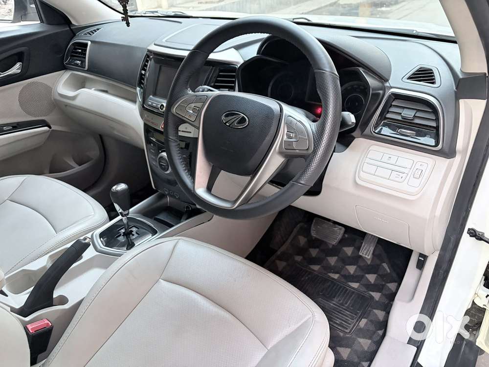 Mahindra Xuv300 W8 (o) 1.5 Diesel Amt, 2022, Diesel