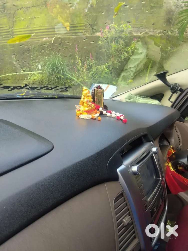 Toyota Innova 2.0 V 2015