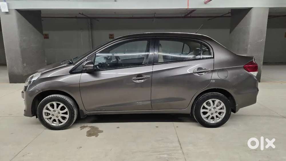 Amaze Vx Petrol 50,000 Genuine Km