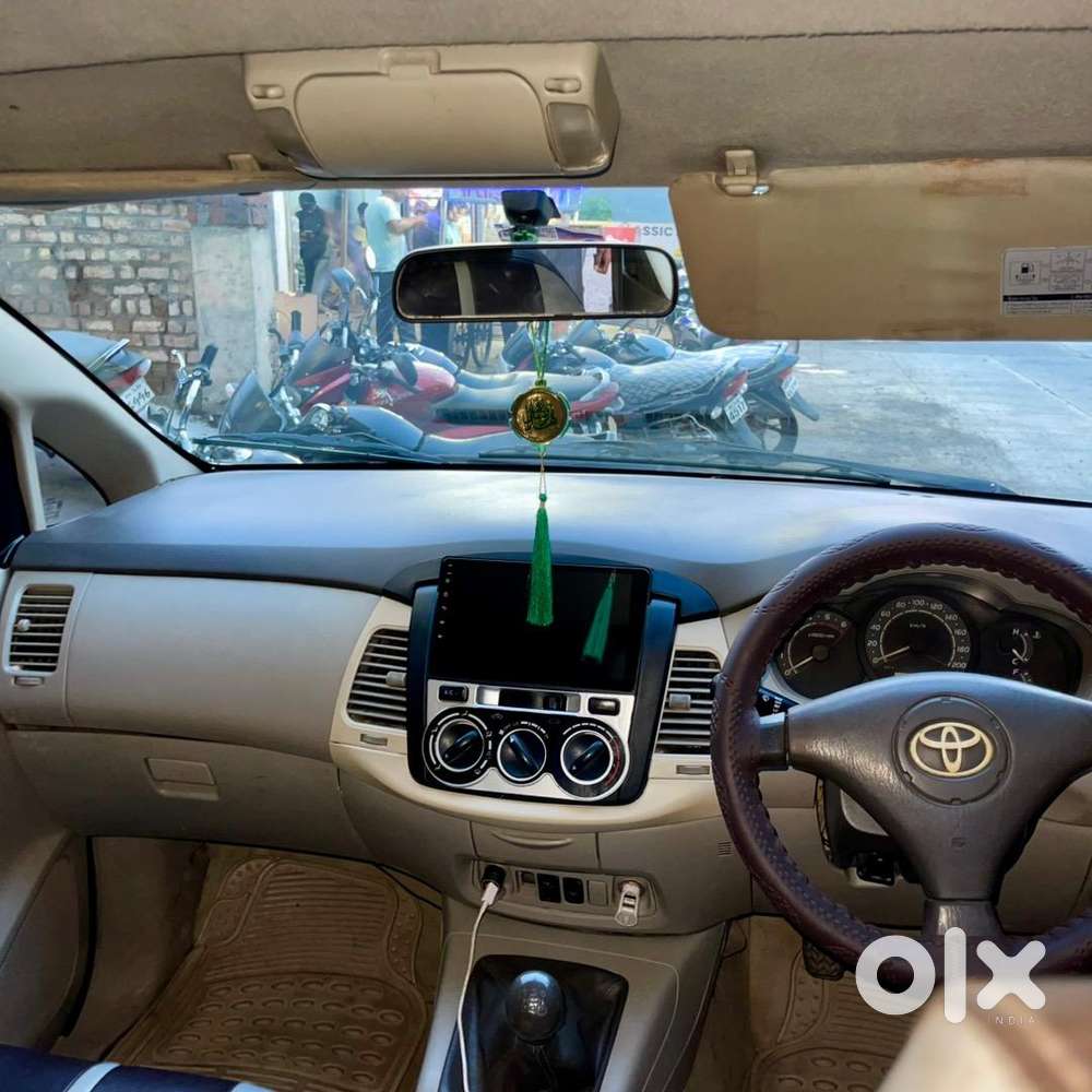 Toyota Innova 2010 Diesel Well Maintained