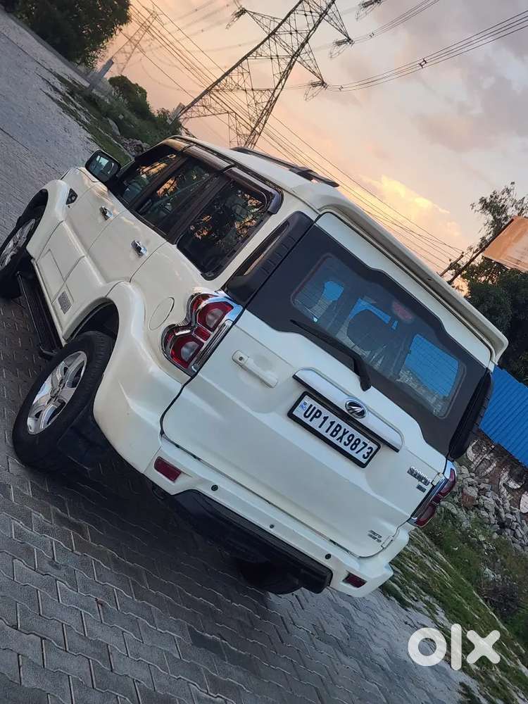 Mahindra Scorpio 
1st Owner 
Android System