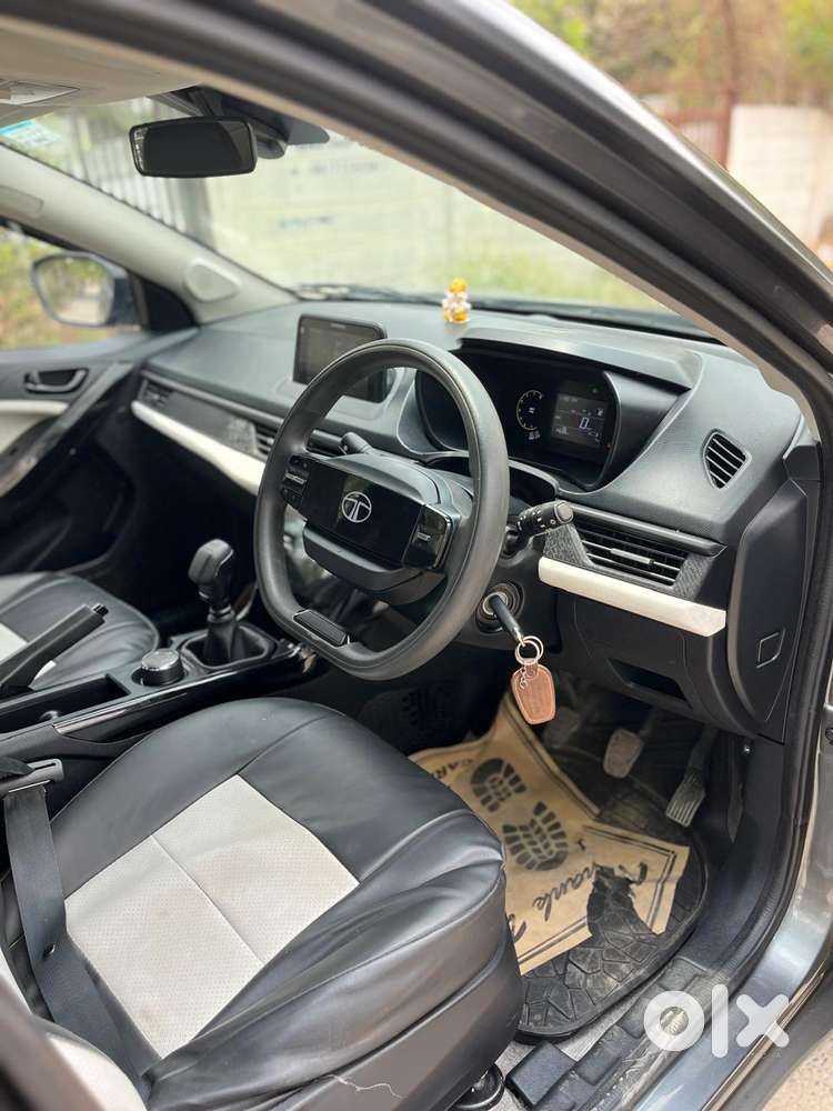 Tata Nexon Pure Plus (s) Petrol Amt, 2024, Petrol