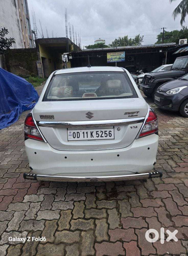 Maruti Suzuki Swift Dzire Vxi Optional, 2017, Petrol