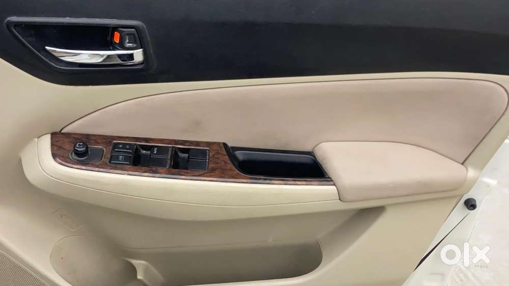 Maruti Suzuki Swift Dzire Amt Vxi, 2020, Petrol