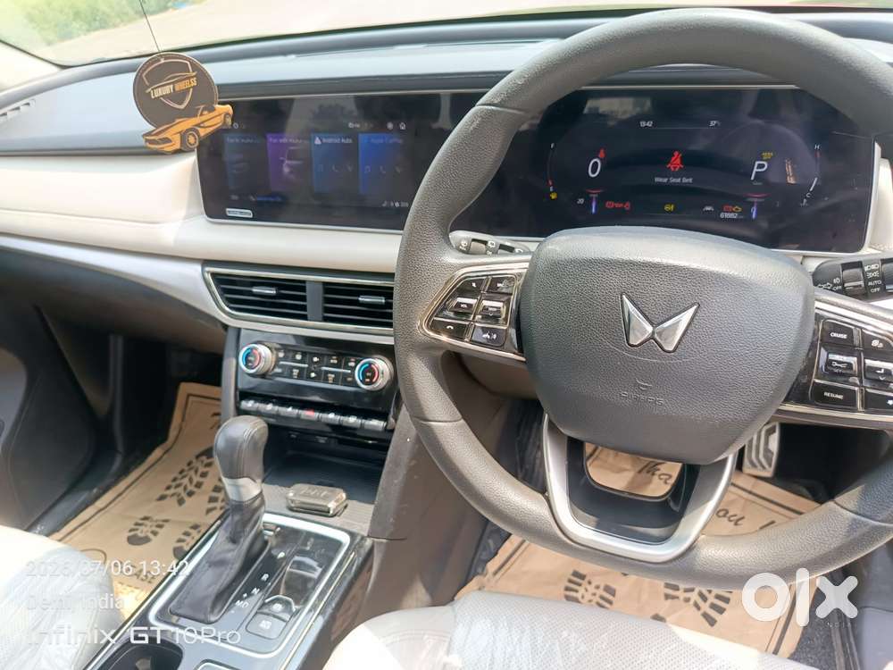 Mahindra Xuv700 2.2 Ax 7 Diesel At Luxury Pack Str, 2024, Diesel