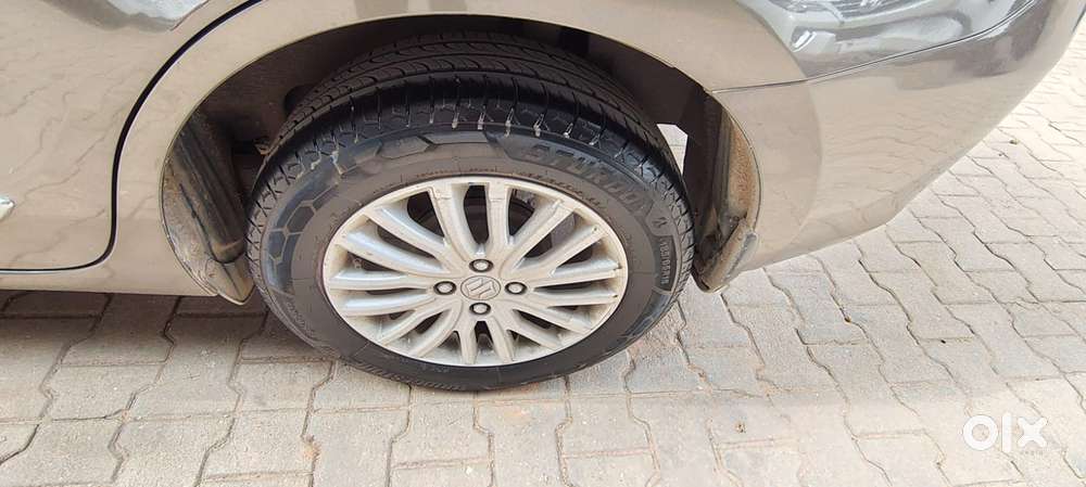 Maruti Suzuki Swift Dzire Amt Zxi Plus, 2017, Petrol