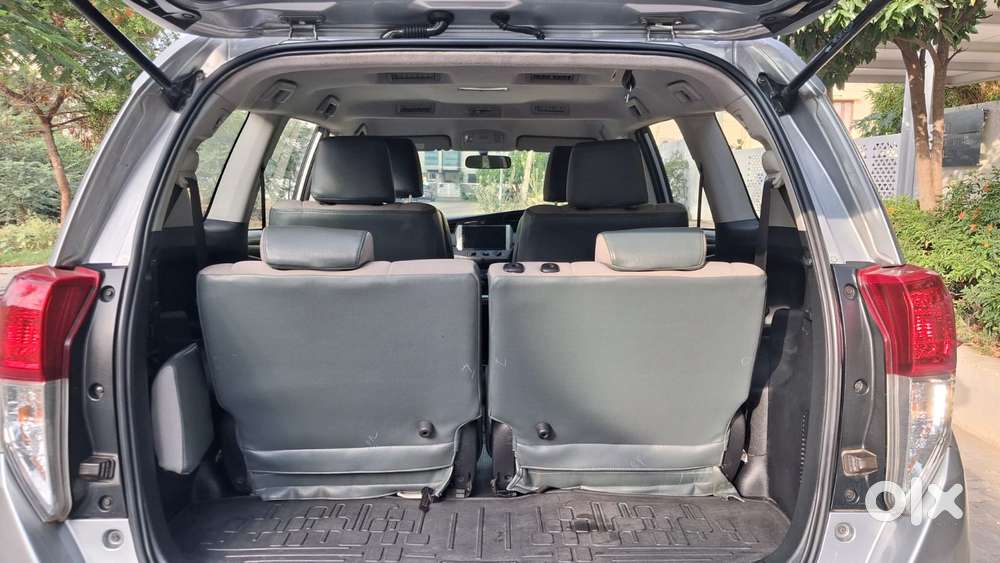 Toyota Innova Crysta 2.4 G Mt 7 Str, 2016, Diesel