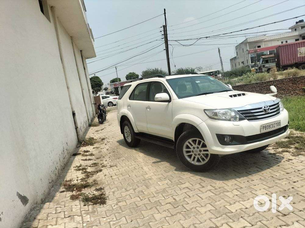Toyota Fortuner 3.0 4x2 Mt, 2014, Diesel