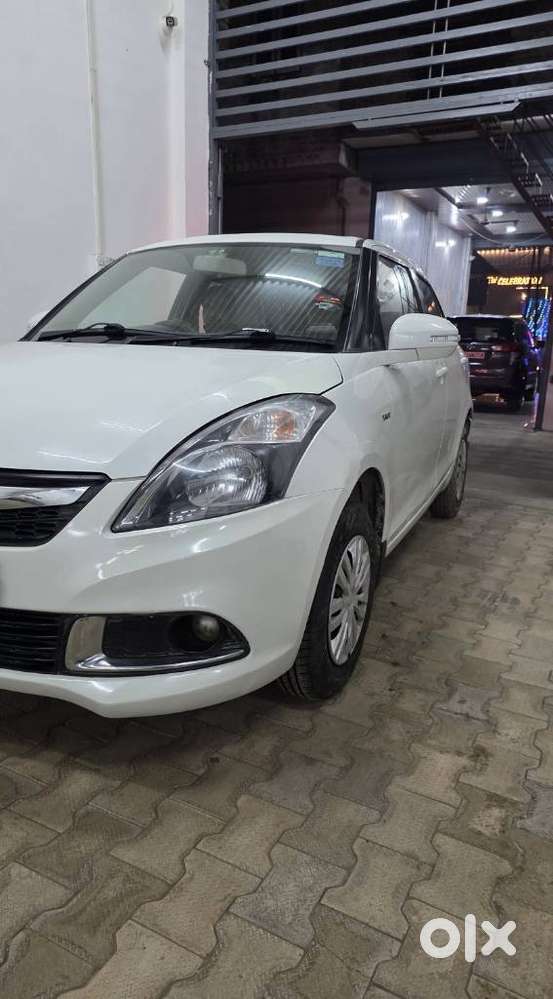 Maruti Suzuki Swift Dzire Vxi Optional, 2016, Petrol