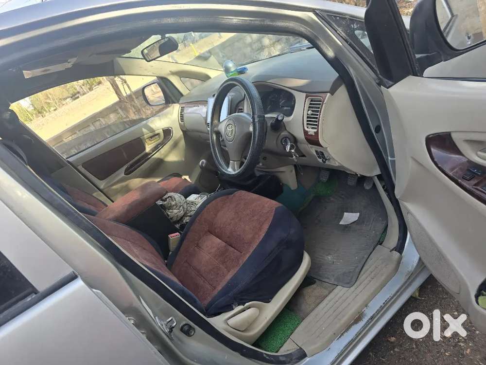 Toyota Innova 2005 Diesel Well Maintained.