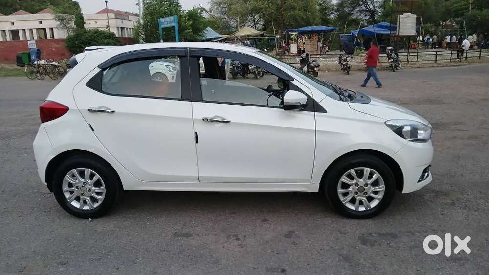 Tata Tiago 1.2 Revotron Xza, 2019, Petrol