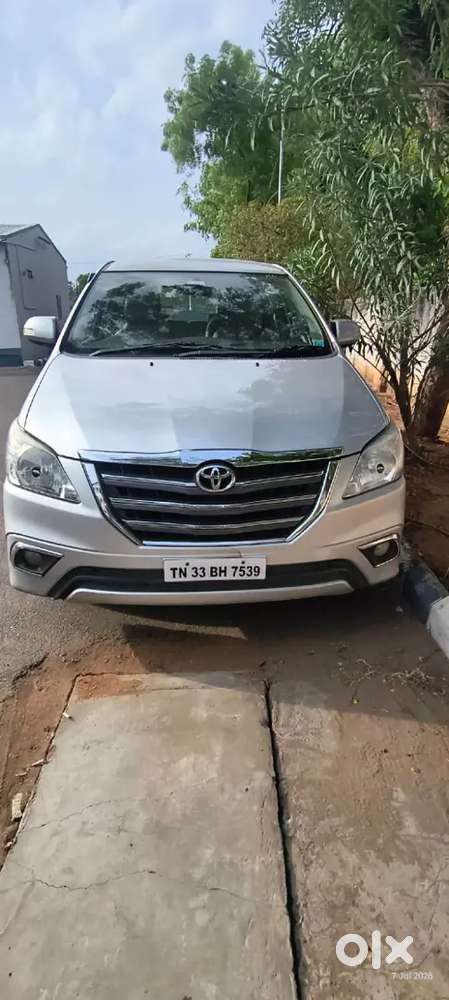 Toyota Innova 2.5 V 2014