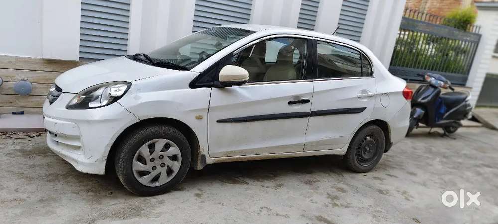 Honda Amaze 2nd Gen 2015 Diesel 110000 Km Driven