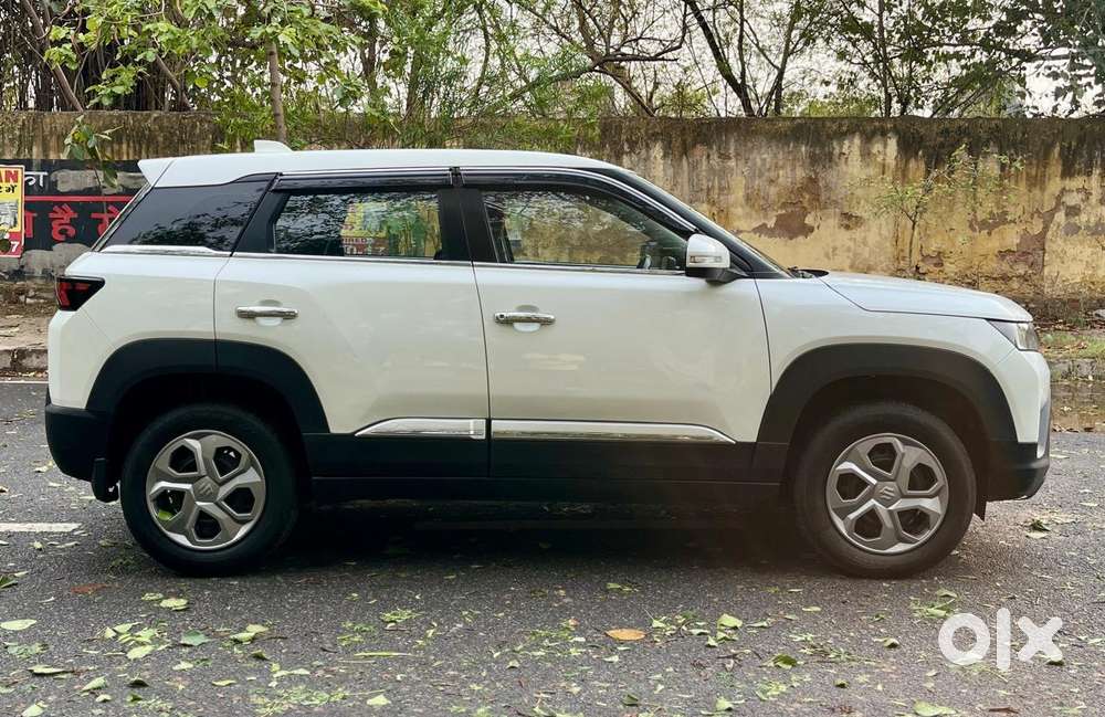Maruti Suzuki Brezza 1.5 Vxi Cng, 2024, Cng & Hybrids