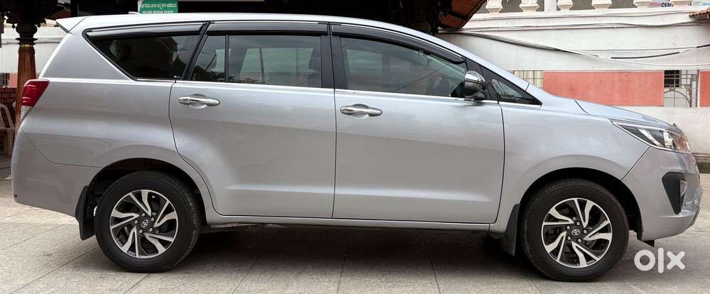 Toyota Innova Crysta [2020-ongoing] 2.7 Gx Mt 8 Str, 2022, Diesel