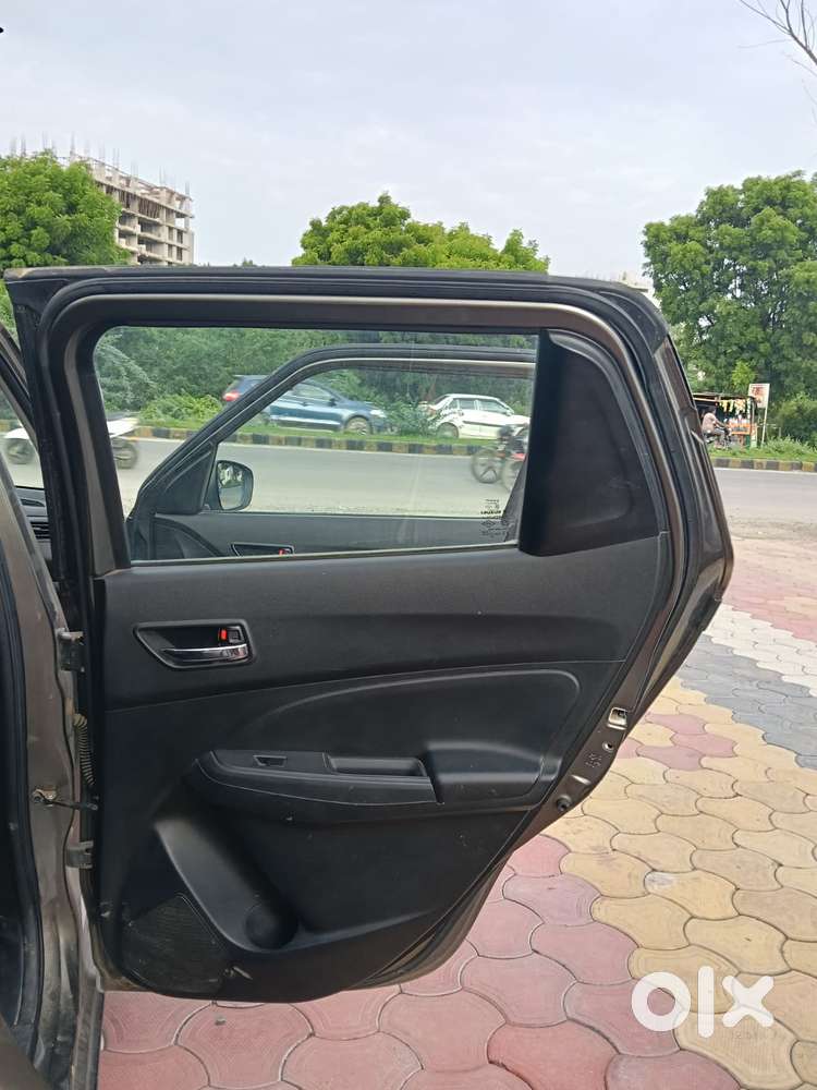 Maruti Suzuki Swift 1.2 Vxi (o), 2021, Petrol