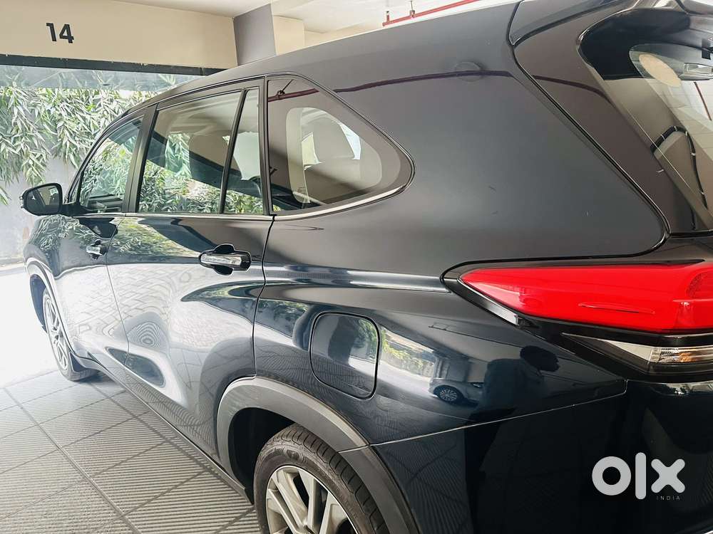 Toyota Innova Hycross 2.0 Zx Hybrid 7 Str, 2023, Petrol