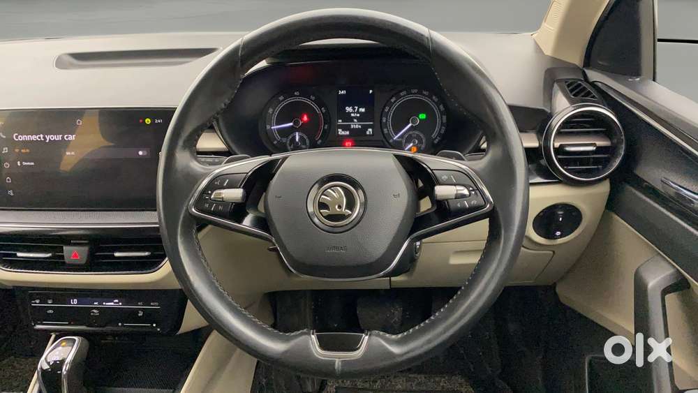 Skoda Slavia 1.0 Ambition Tsi At, 2022, Petrol