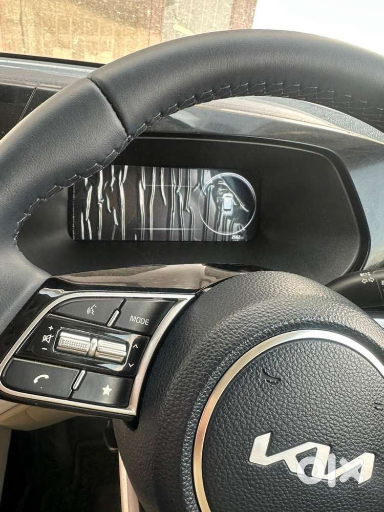 Kia Carens 2024 Diesel Well Maintained