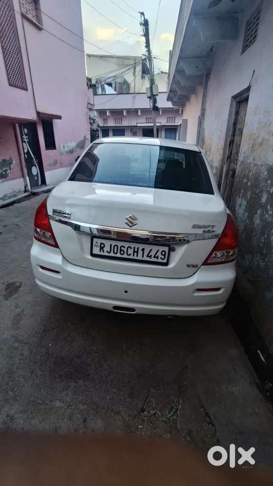 Maruti Suzuki Dzire 1.2 Vxi 2010