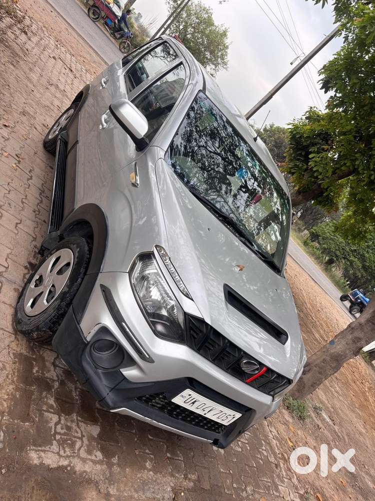 Mahindra Nuvo Sport 7 Seater Car Good Condition