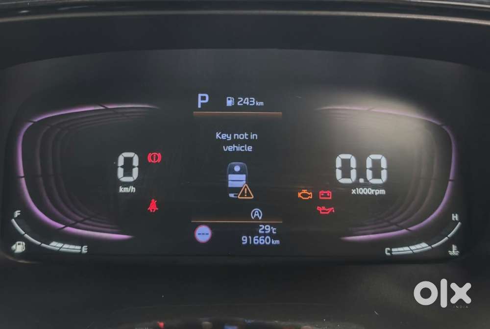 Kia Carens Luxury (o)1.5 Diesel At 7 Str, 2023, Diesel