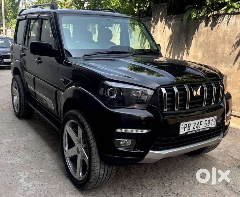 Mahindra Scorpio Classic, 2026, Diesel