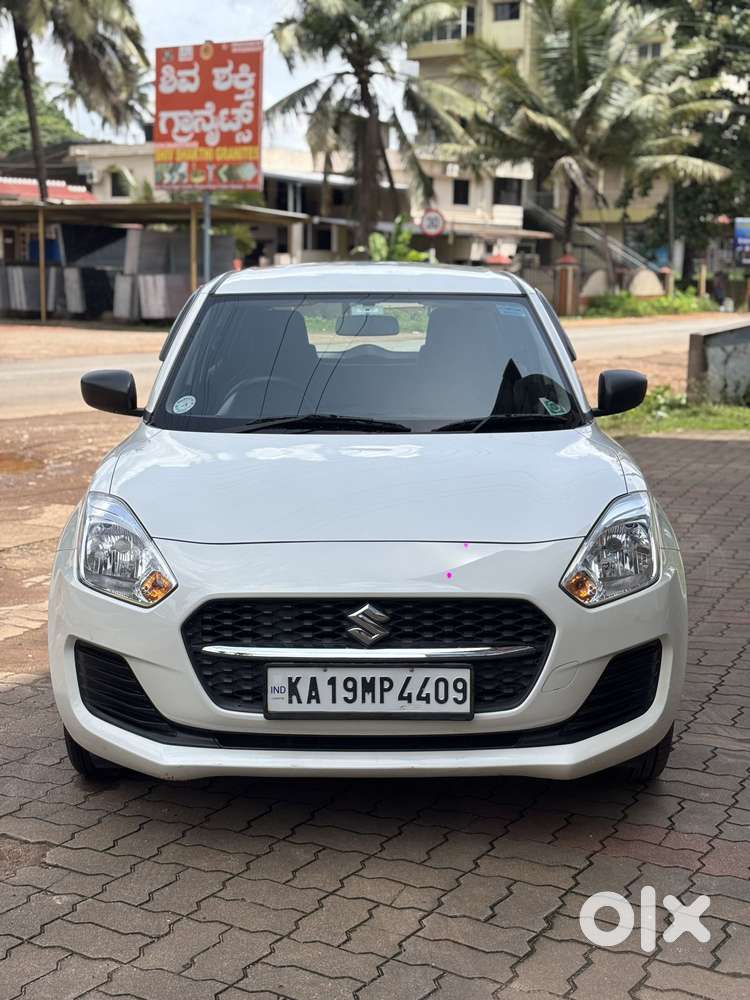 Maruti Suzuki Swift 1.2 Lxi (o), 2024, Petrol
