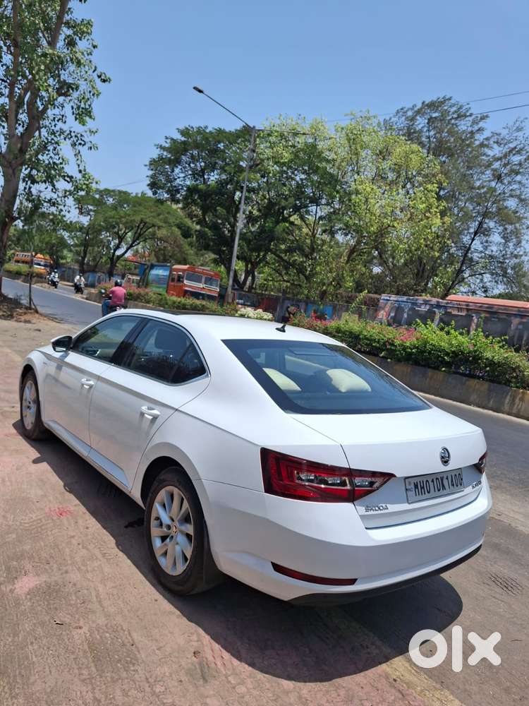 Skoda Superb 2.0 L&k Tsi At, 2019, Petrol