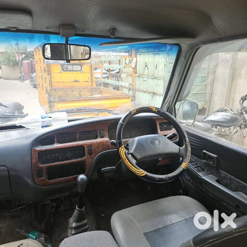 Toyota Qualis 2003
