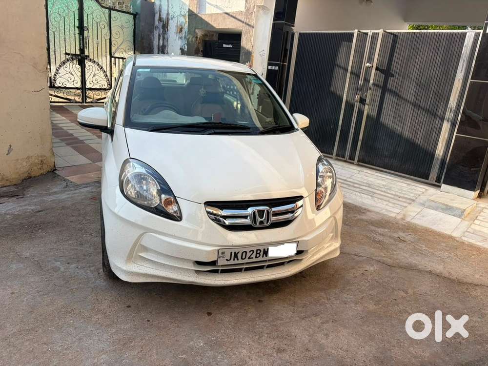 Honda Amaze 2015 Petrol Well Maintained