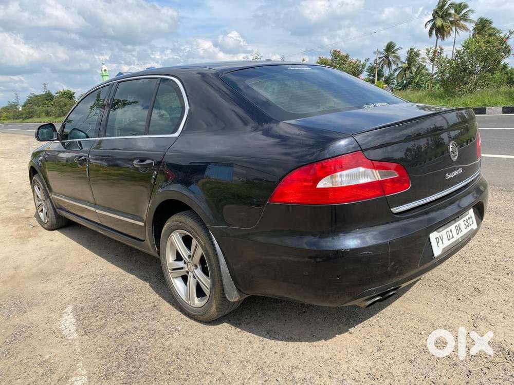 Skoda Superb, 2011, Petrol