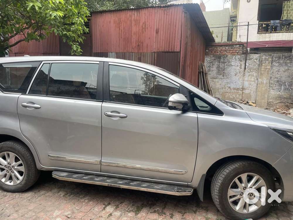 Toyota Innova Crysta 2017