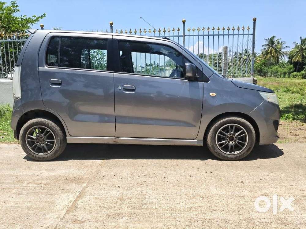 Maruti Suzuki Wagon R Stingray 1.0 Vxi Plus, 2016, Petrol