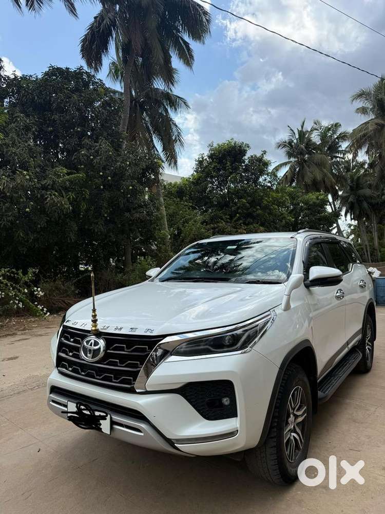 Toyota Fortuner 2023 Diesel Well Maintained