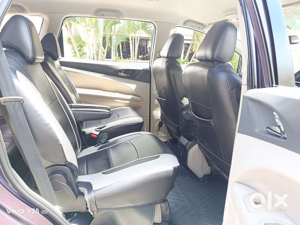 Mahindra Marazzo M6, 2019, Diesel