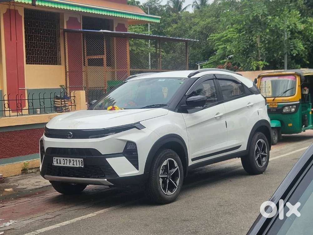 Tata Nexon 2025 Petrol 6000 Km Driven