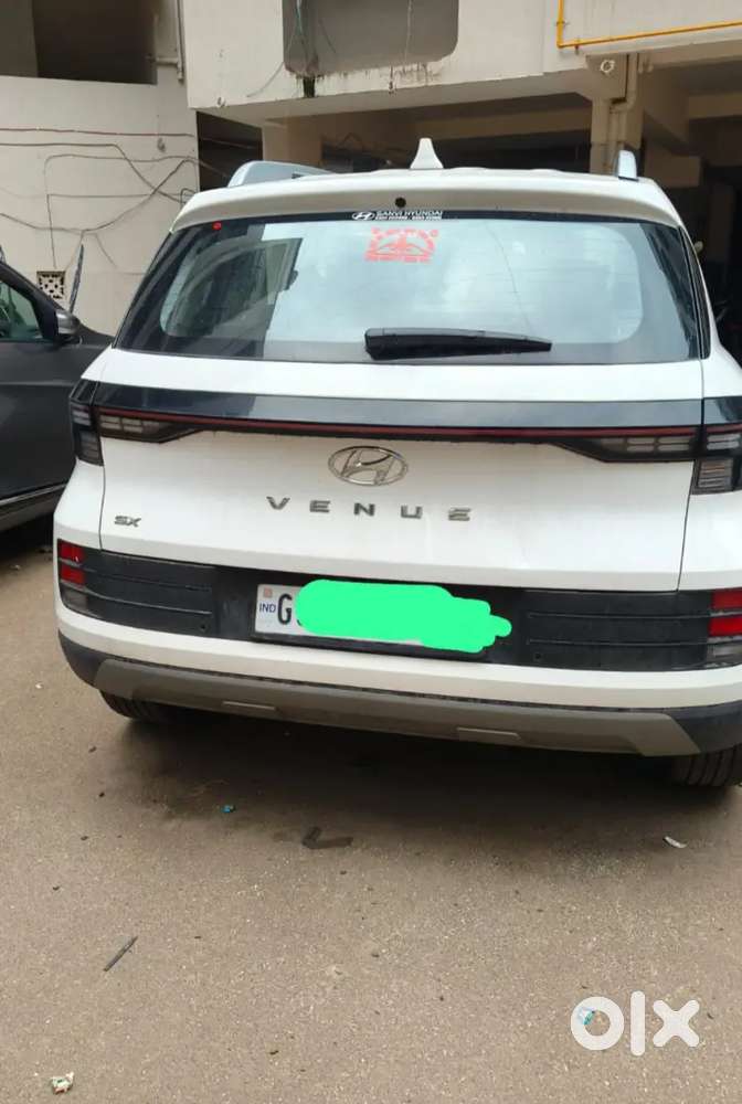 Hyundai Venue 1.5 Crdi 2024 Manual Passing Year 2025