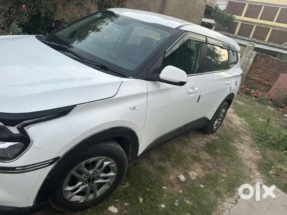 Kia Carens 2023 Diesel Well Maintained