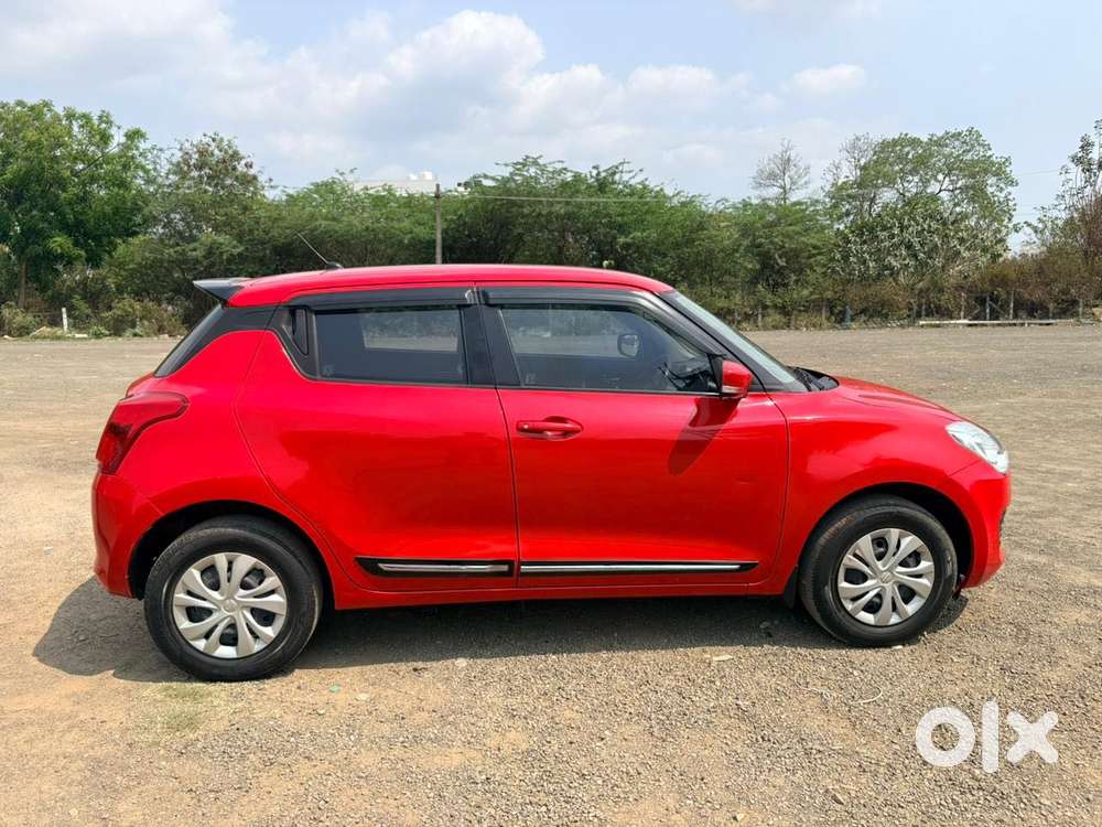 Maruti Suzuki Swift Vxi + Manual, 2022, Petrol