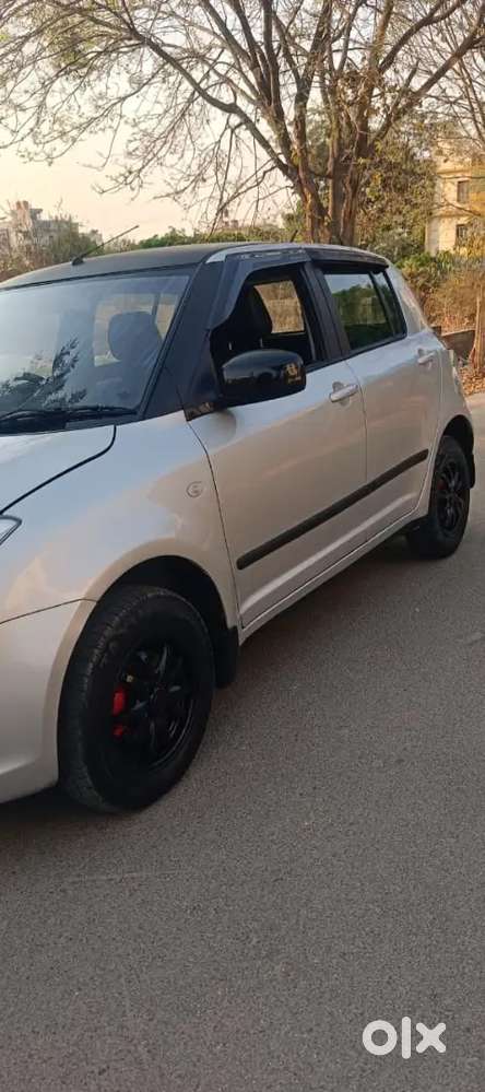 Maruti Suzuki Swift 2011 Petrol 60000 Km Driven
