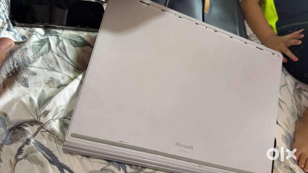 Microsft surface book 4